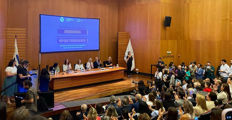 acto dia de la mujer 3.jpg