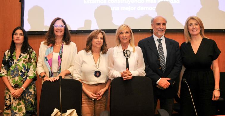 acto dia de la mujer 2.jpg